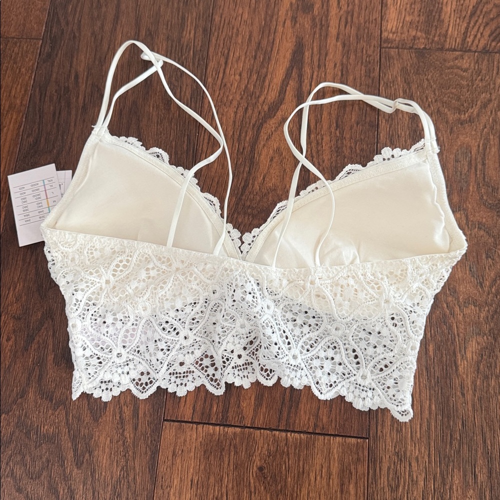Auden Lace Padded Bralette - Picture 3 of 9